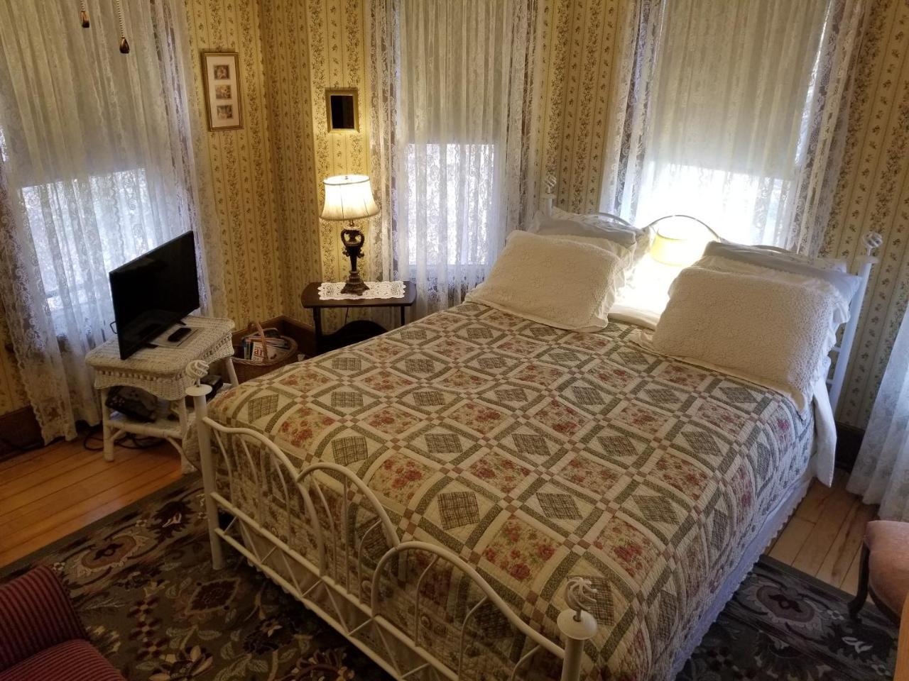 ברייסון סיטי Rose & Thistle Bed & Breakfast מראה חיצוני תמונה